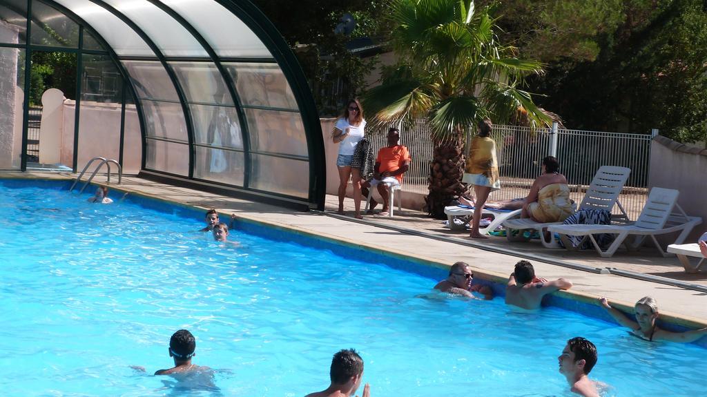 Camping La Vidaresse Hotel Sainte-Anastasie-sur-Issole Bagian luar foto