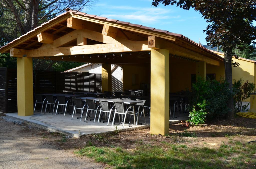 Camping La Vidaresse Hotel Sainte-Anastasie-sur-Issole Bagian luar foto