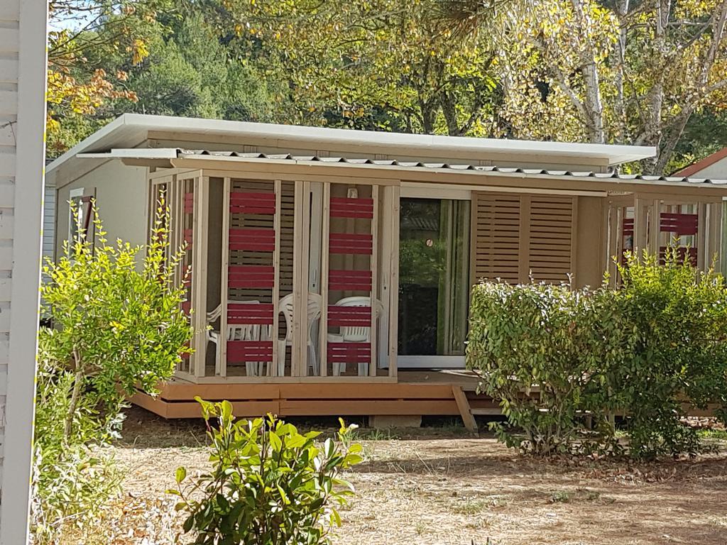 Camping La Vidaresse Hotel Sainte-Anastasie-sur-Issole Bagian luar foto